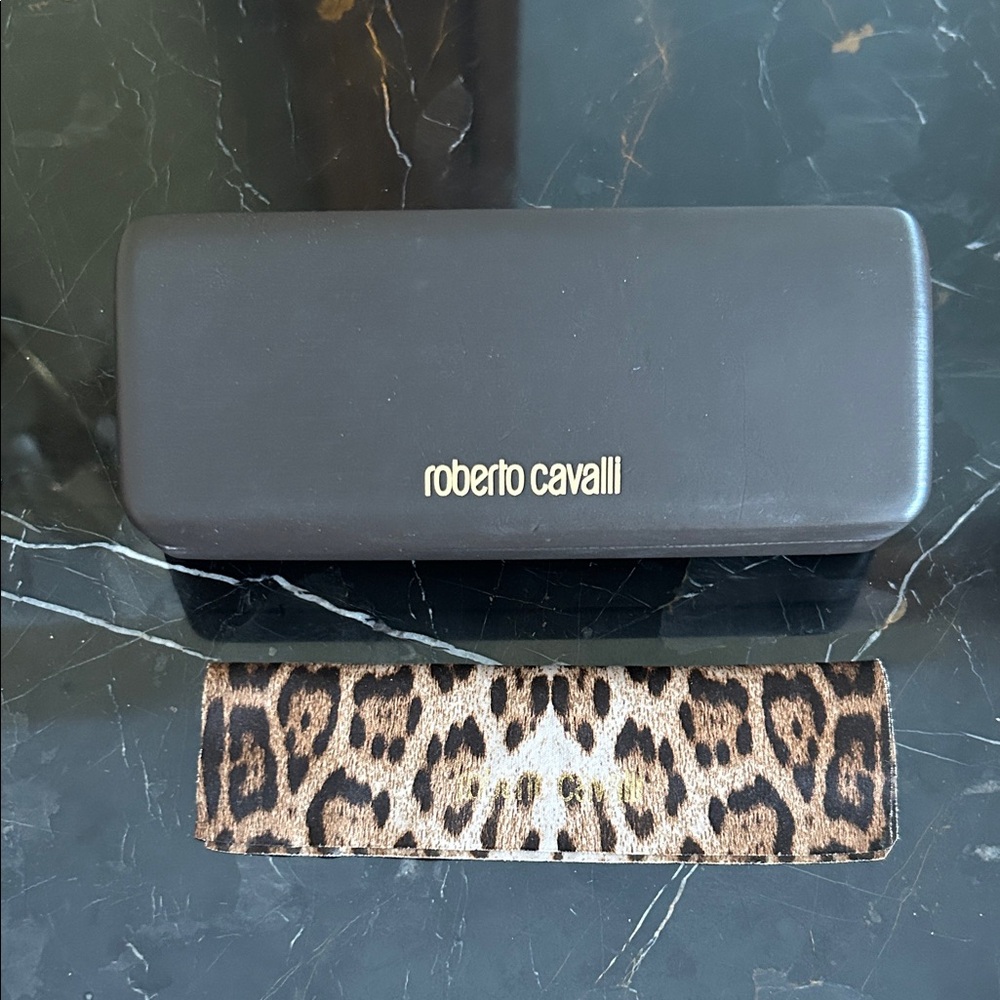 Roberto Cavalli Cat-Eye Sunglasses - Picture 5 of 16